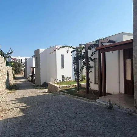 Private With Pool And Garden *